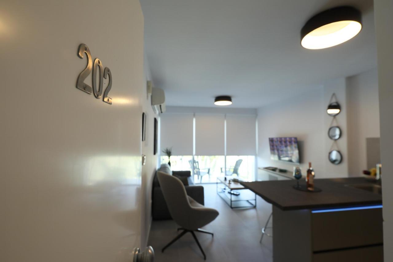 Lovely Cozy One Bedroom Suite With Pool Protarász Kültér fotó