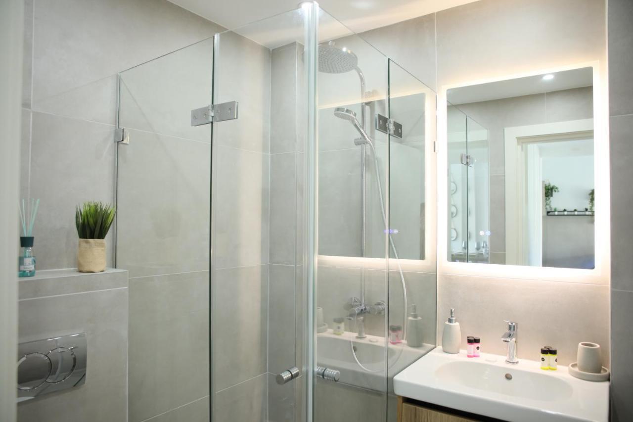 Lovely Cozy One Bedroom Suite With Pool Protarász Kültér fotó