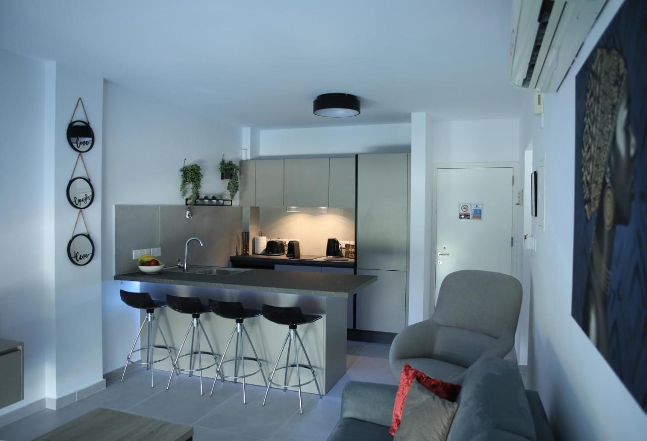 Lovely Cozy One Bedroom Suite With Pool Protarász Kültér fotó